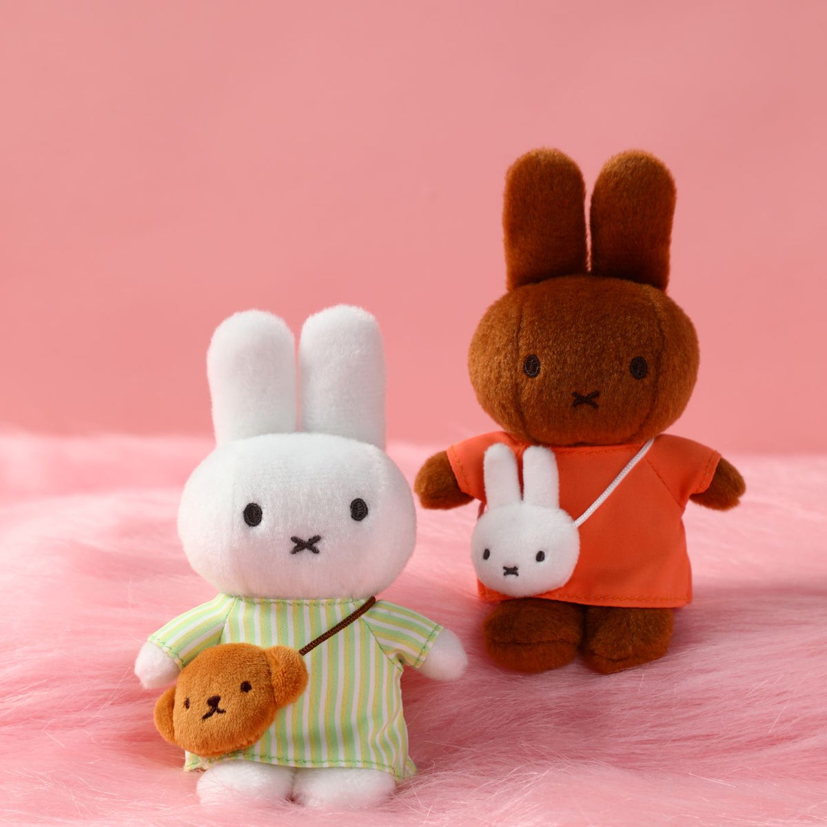 ミッフィー ミニバッグ ぬいぐるみキーホルダー